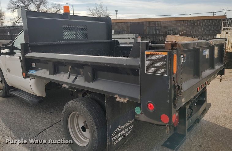 image for item DG5366 2011 Ford F350 Super Duty  dump bed pickup truck