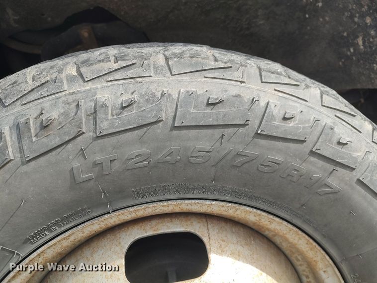 image for item DG5366 2011 Ford F350 Super Duty  dump bed pickup truck