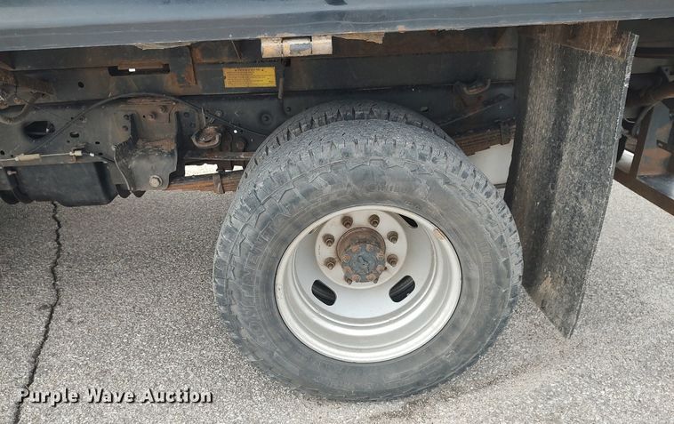 image for item DG5366 2011 Ford F350 Super Duty  dump bed pickup truck