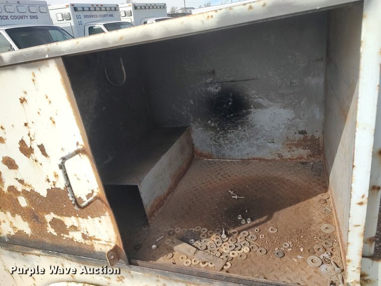 image for item DG5369 1995 Starlite  utility trailer