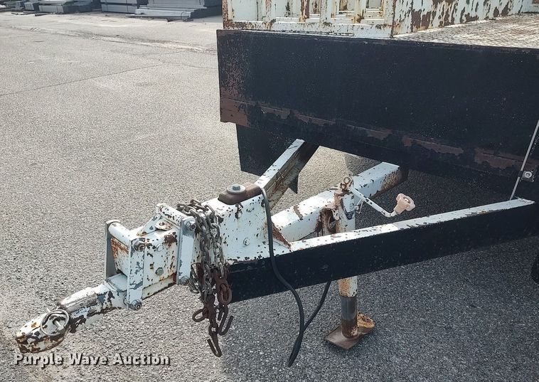 image for item DG5370 1995 Starlite  utility trailer