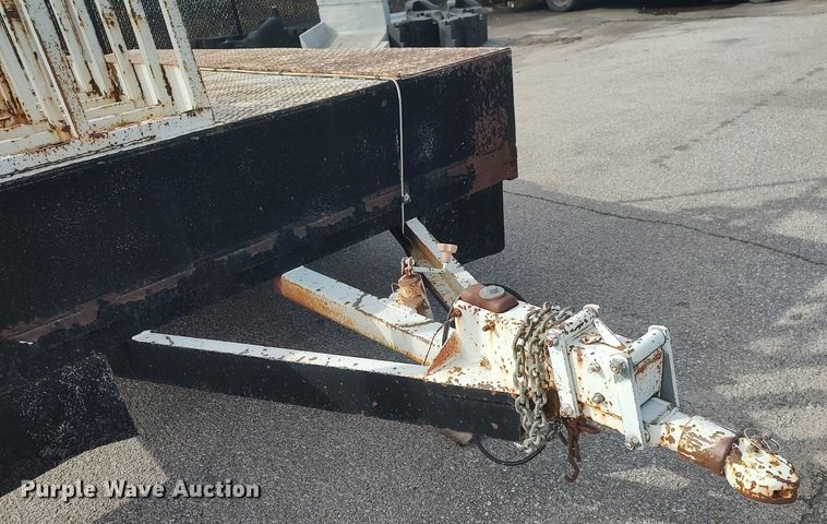 image for item DG5370 1995 Starlite  utility trailer