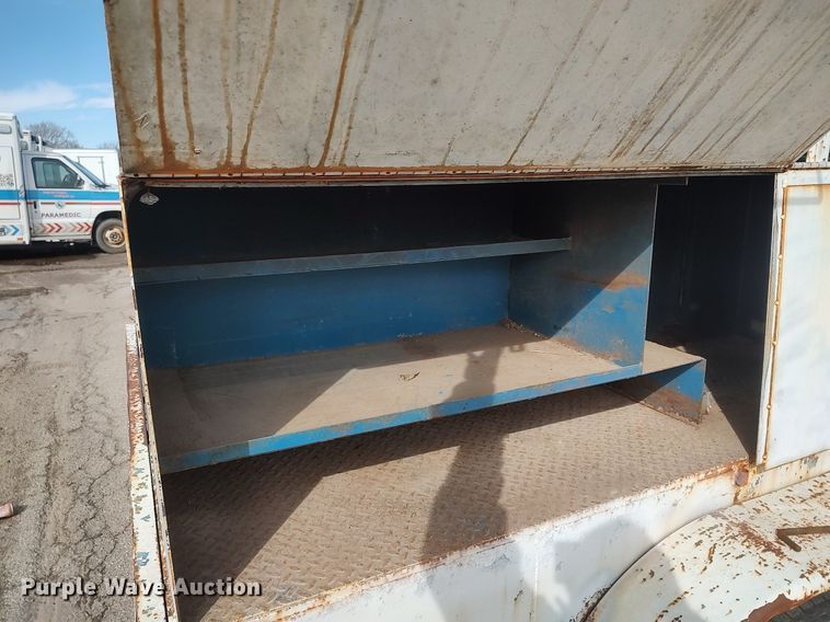 image for item DG5370 1995 Starlite  utility trailer