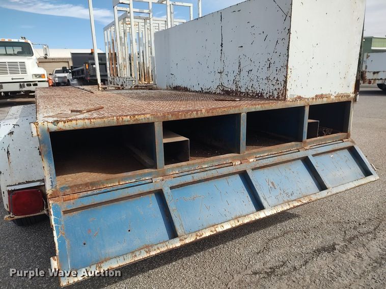 image for item DG5370 1995 Starlite  utility trailer