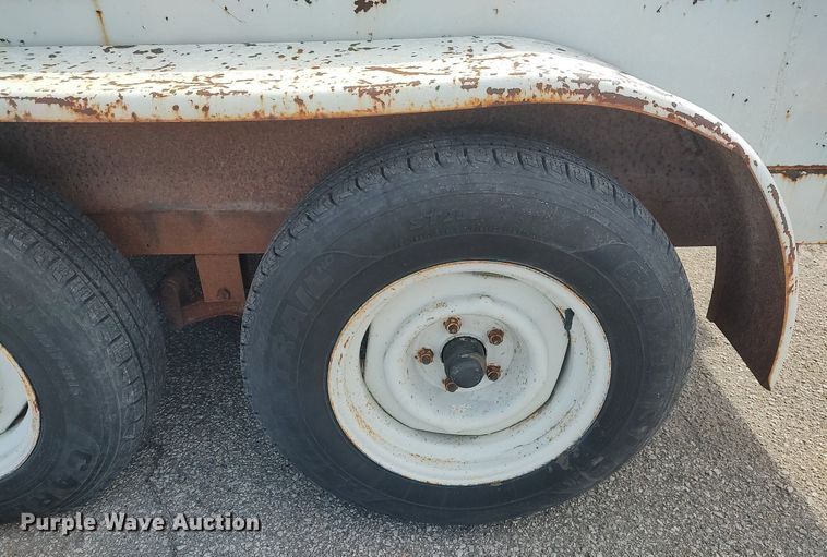 image for item DG5370 1995 Starlite  utility trailer