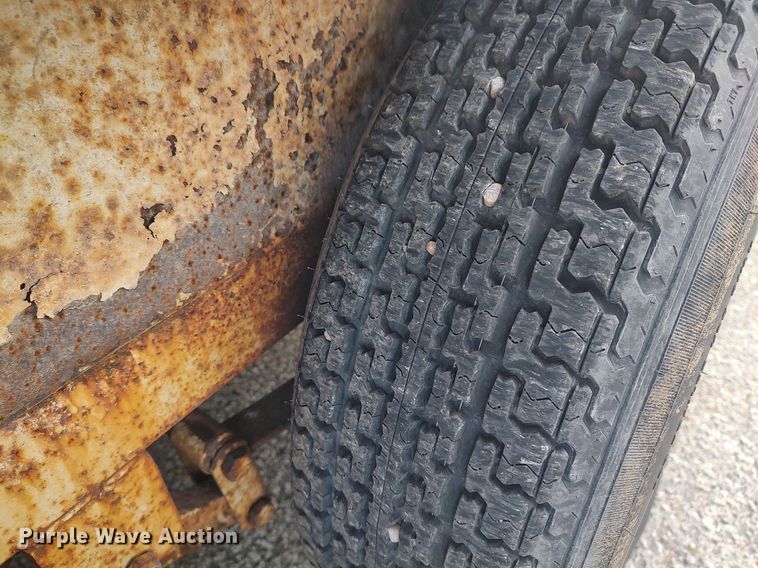 image for item DG5371 1995 Starlite  utility trailer