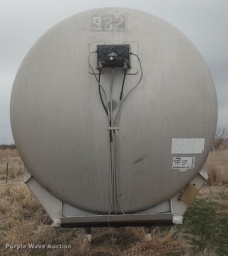 image for item DK4414 1974 Reliable  tank trailer