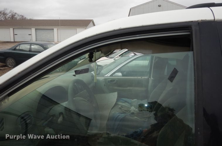 image for item DK7656 2005 Chrysler Town & Country LX  van