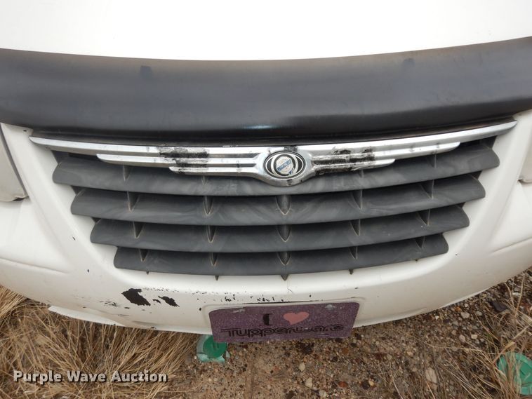 image for item DK7656 2005 Chrysler Town & Country LX  van