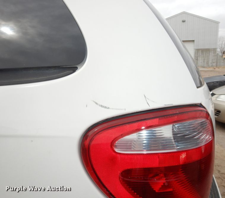 image for item DK7656 2005 Chrysler Town & Country LX  van