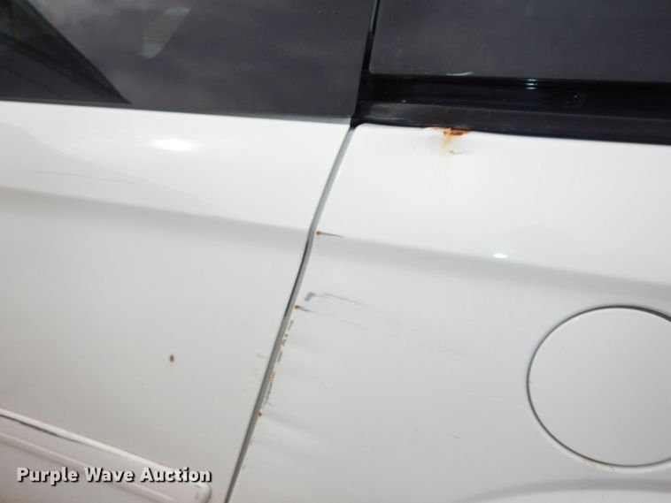 image for item DK7656 2005 Chrysler Town & Country LX  van