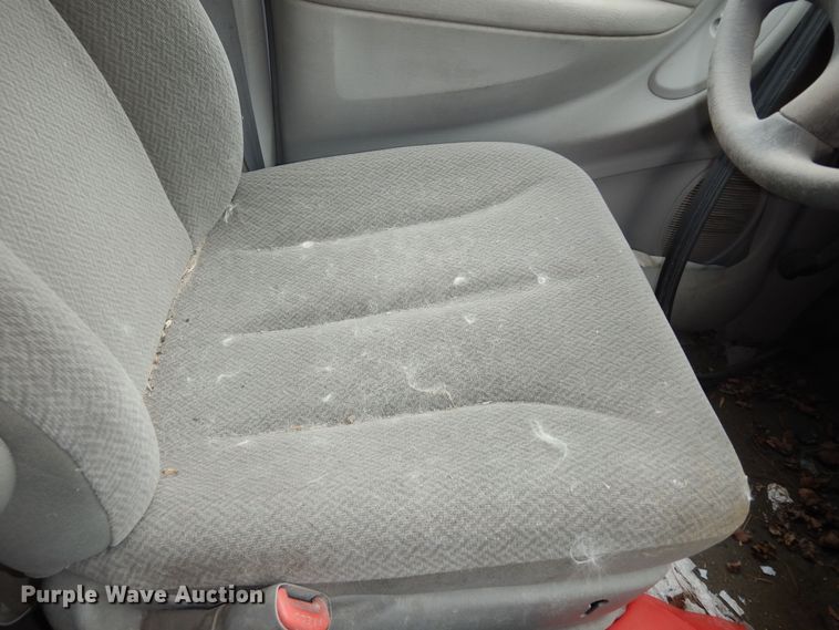 image for item DK7656 2005 Chrysler Town & Country LX  van