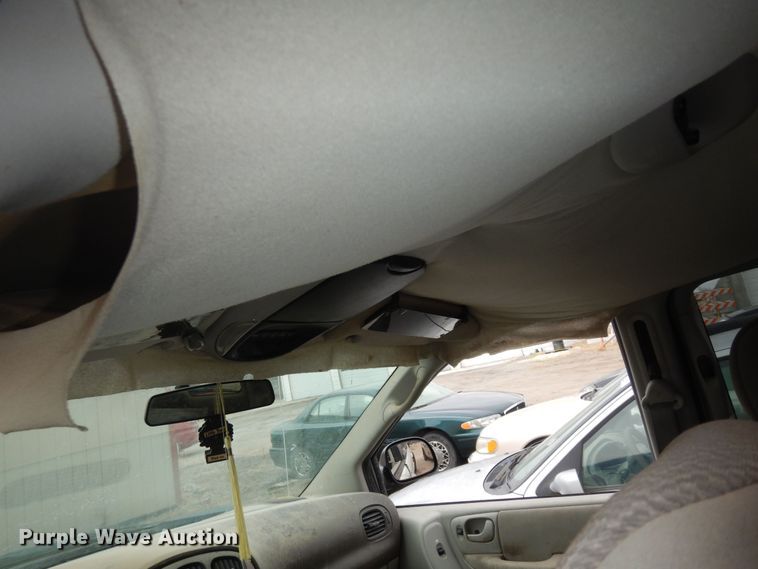 image for item DK7656 2005 Chrysler Town & Country LX  van