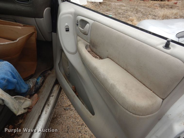 image for item DK7656 2005 Chrysler Town & Country LX  van