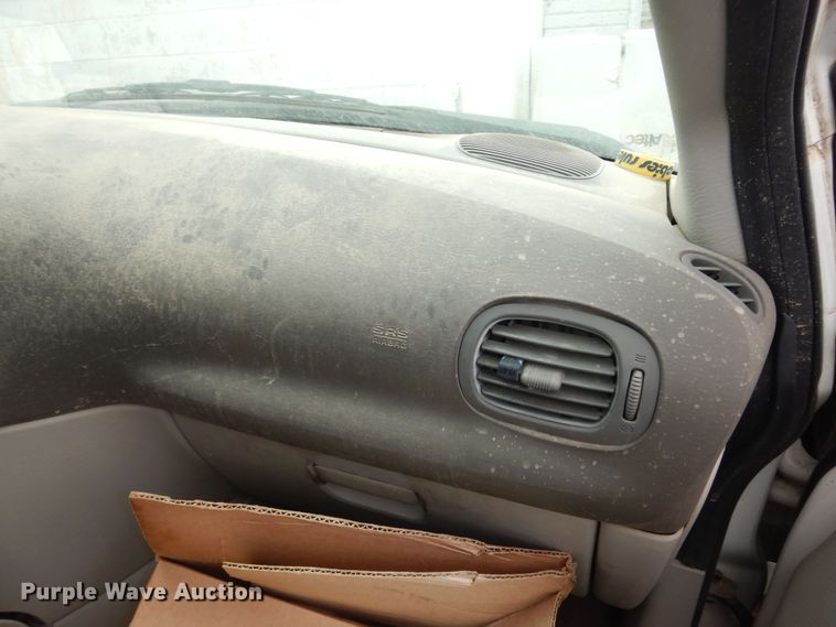 image for item DK7656 2005 Chrysler Town & Country LX  van