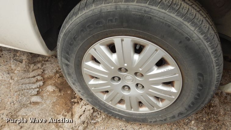 image for item DK7656 2005 Chrysler Town & Country LX  van