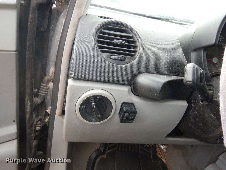 image for item DK7661 2000 Volkswagen New Beetle GLX