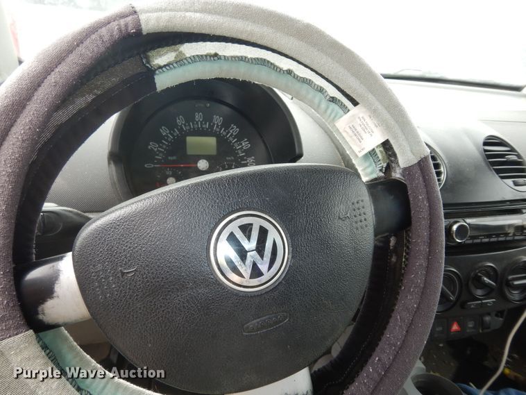 image for item DK7661 2000 Volkswagen New Beetle GLX