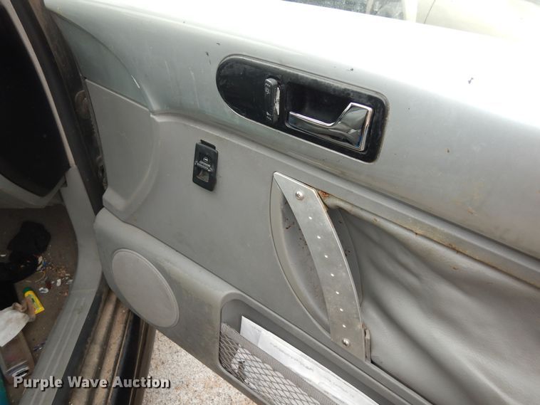 image for item DK7661 2000 Volkswagen New Beetle GLX