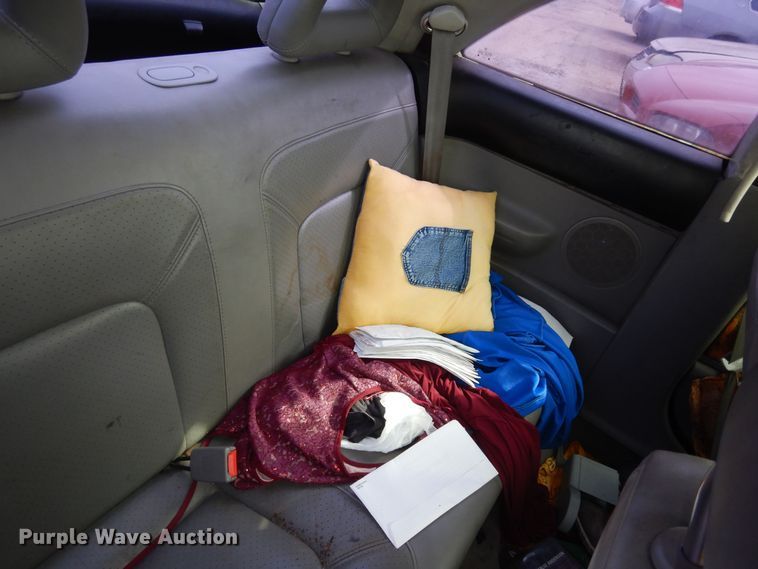 image for item DK7661 2000 Volkswagen New Beetle GLX