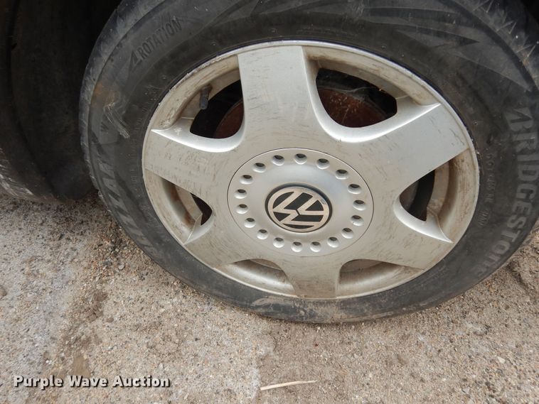 image for item DK7661 2000 Volkswagen New Beetle GLX