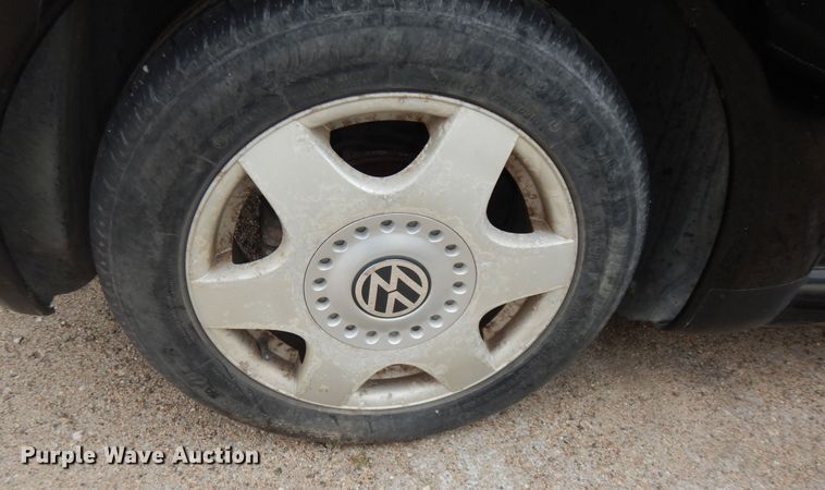 image for item DK7661 2000 Volkswagen New Beetle GLX