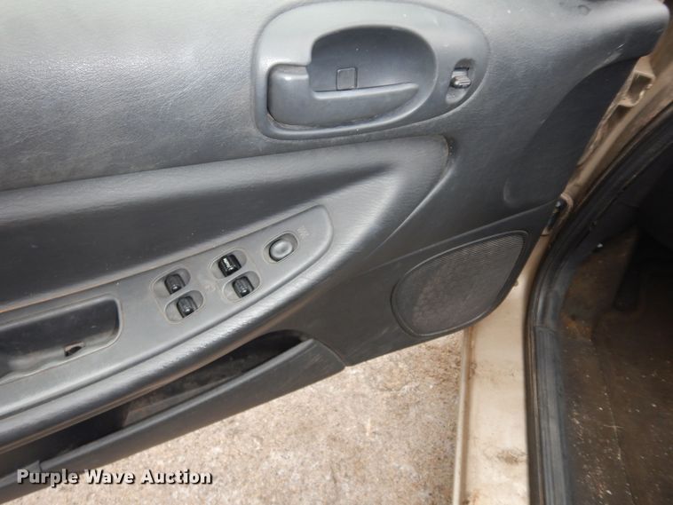 image for item DK7662 2004 Dodge Stratus SE