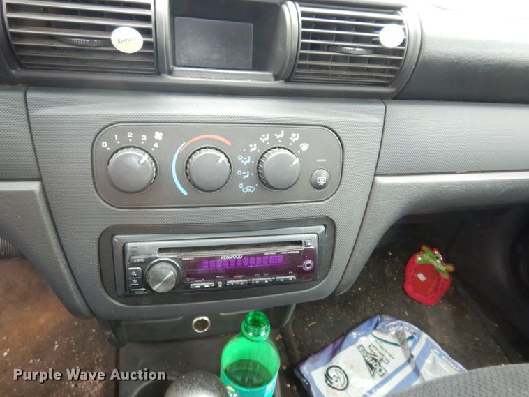 image for item DK7662 2004 Dodge Stratus SE