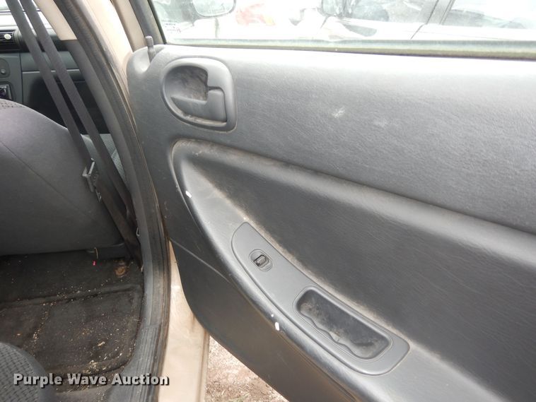 image for item DK7662 2004 Dodge Stratus SE