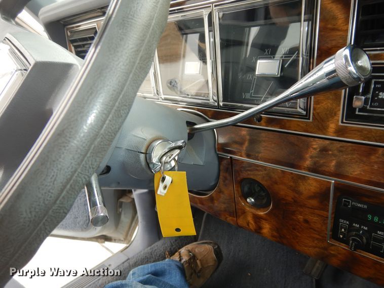 image for item DK7665 1983 Lincoln Town Car