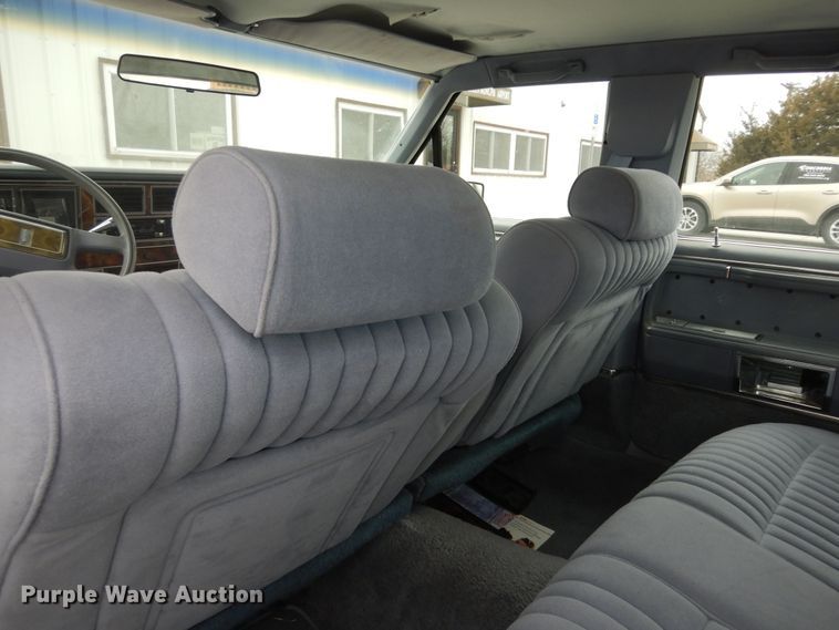 image for item DK7665 1983 Lincoln Town Car