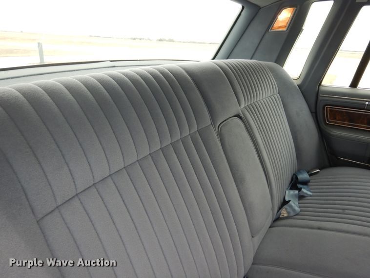 image for item DK7665 1983 Lincoln Town Car