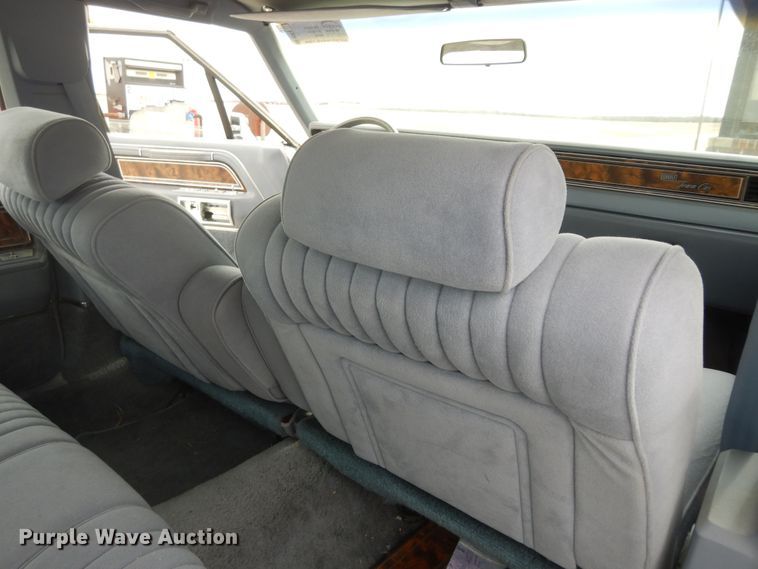 image for item DK7665 1983 Lincoln Town Car