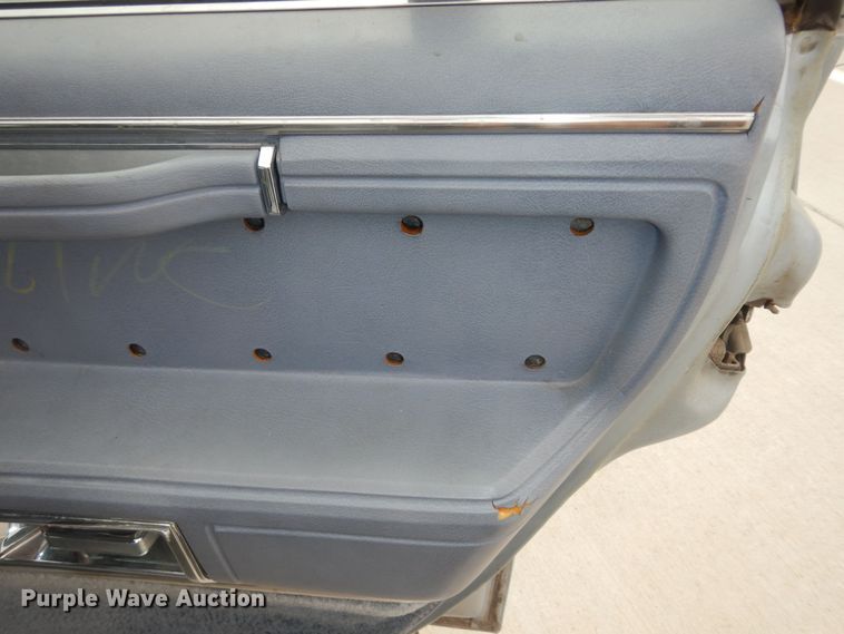 image for item DK7665 1983 Lincoln Town Car