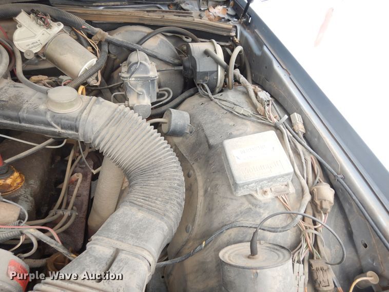 image for item DK7665 1983 Lincoln Town Car