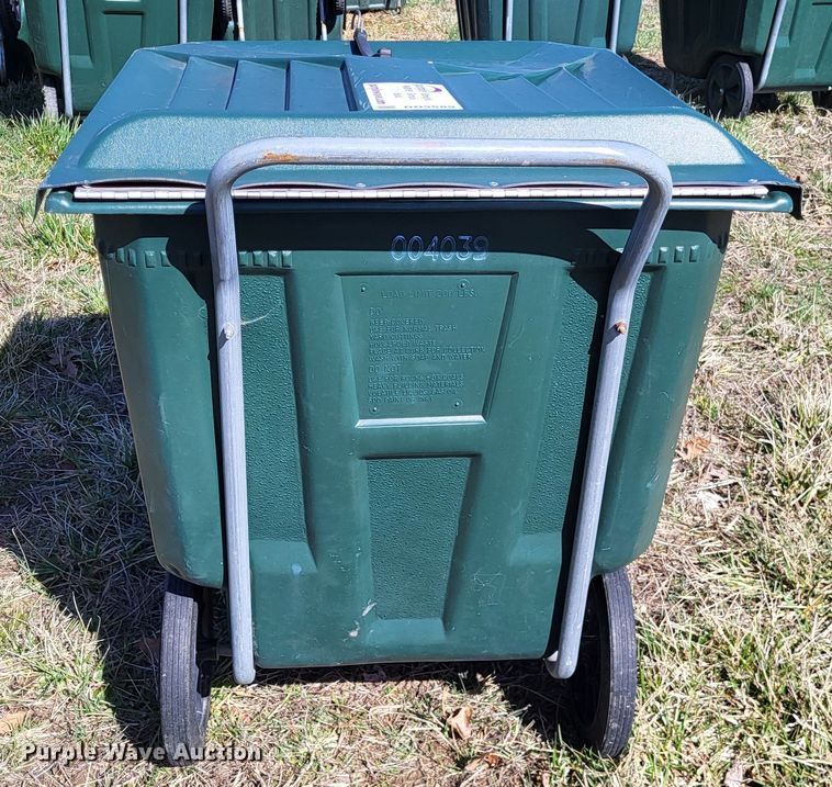 image for item DO3589 Approximately 50 Amerikart trash carts