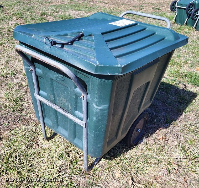 image for item DO3589 Approximately 50 Amerikart trash carts