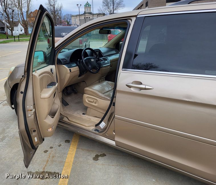 image for item DO3597 2006 Honda Odyssey  van