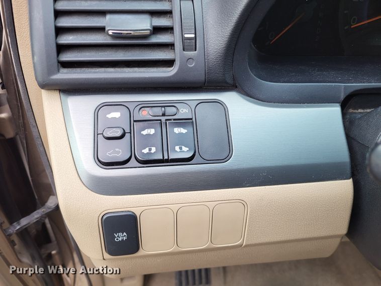 image for item DO3597 2006 Honda Odyssey  van