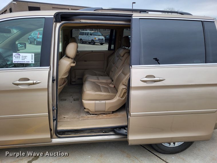 image for item DO3597 2006 Honda Odyssey  van