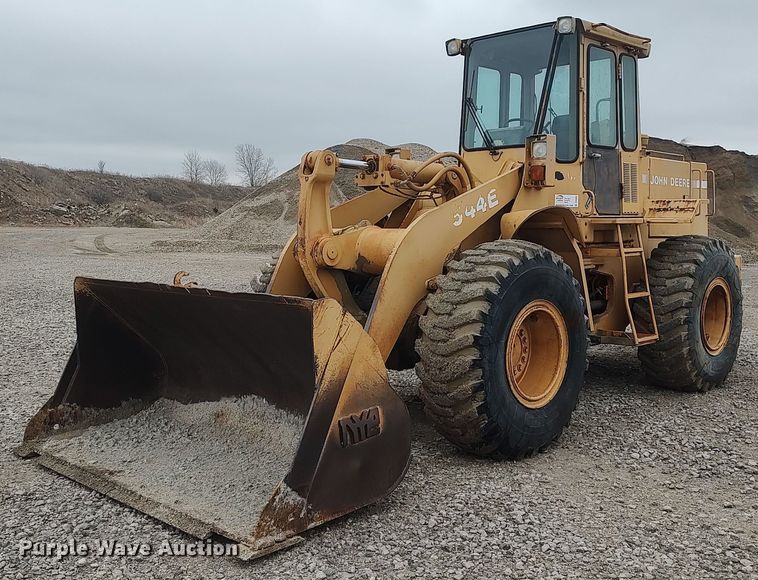 image for item DO3835 1987 John Deere 544E  wheel loader