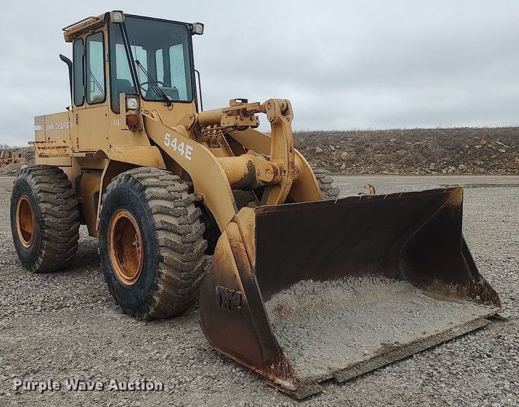 image for item DO3835 1987 John Deere 544E  wheel loader
