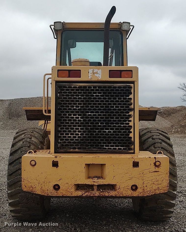 image for item DO3835 1987 John Deere 544E  wheel loader