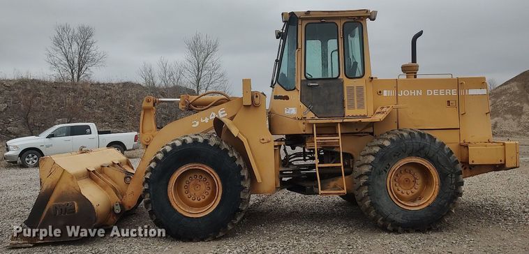 image for item DO3835 1987 John Deere 544E  wheel loader