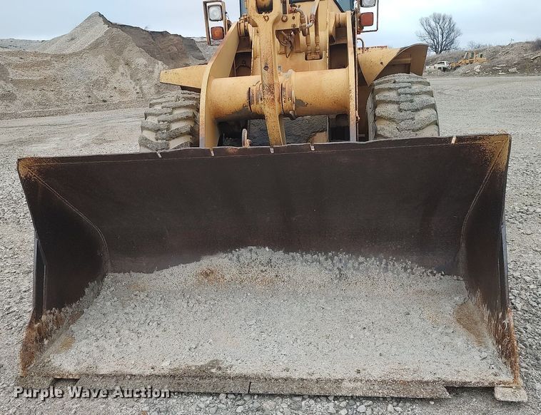 image for item DO3835 1987 John Deere 544E  wheel loader