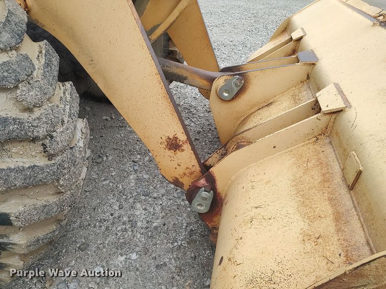 image for item DO3835 1987 John Deere 544E  wheel loader