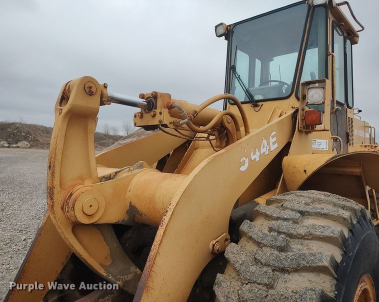 image for item DO3835 1987 John Deere 544E  wheel loader