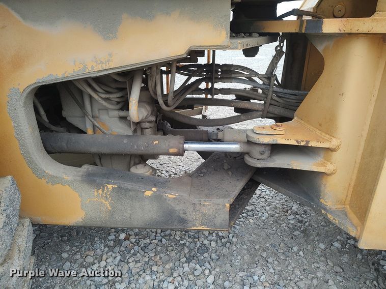 image for item DO3835 1987 John Deere 544E  wheel loader