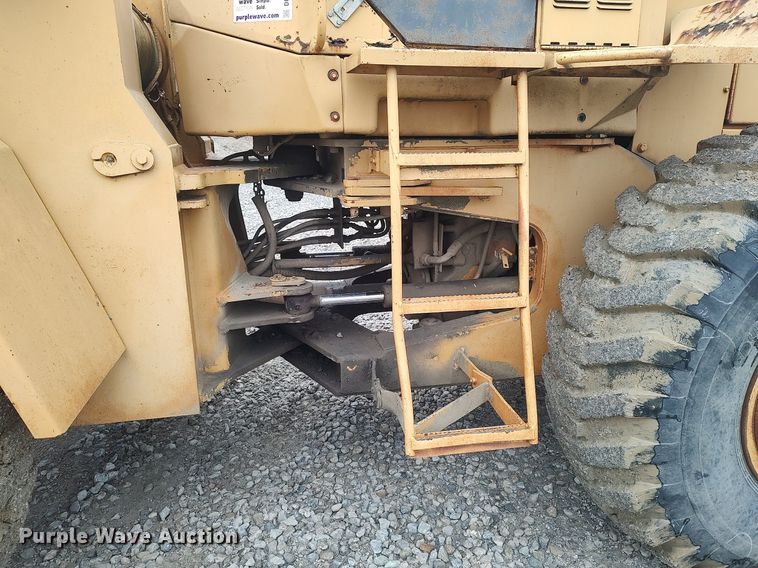 image for item DO3835 1987 John Deere 544E  wheel loader