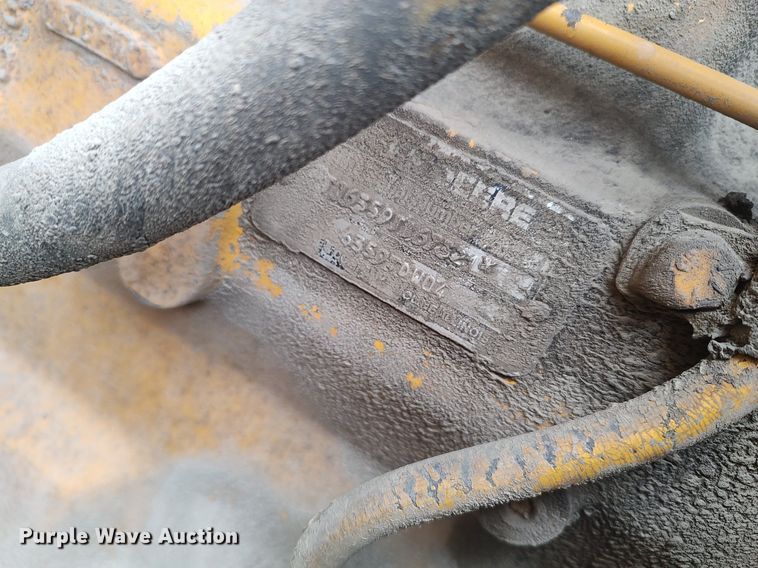 image for item DO3835 1987 John Deere 544E  wheel loader